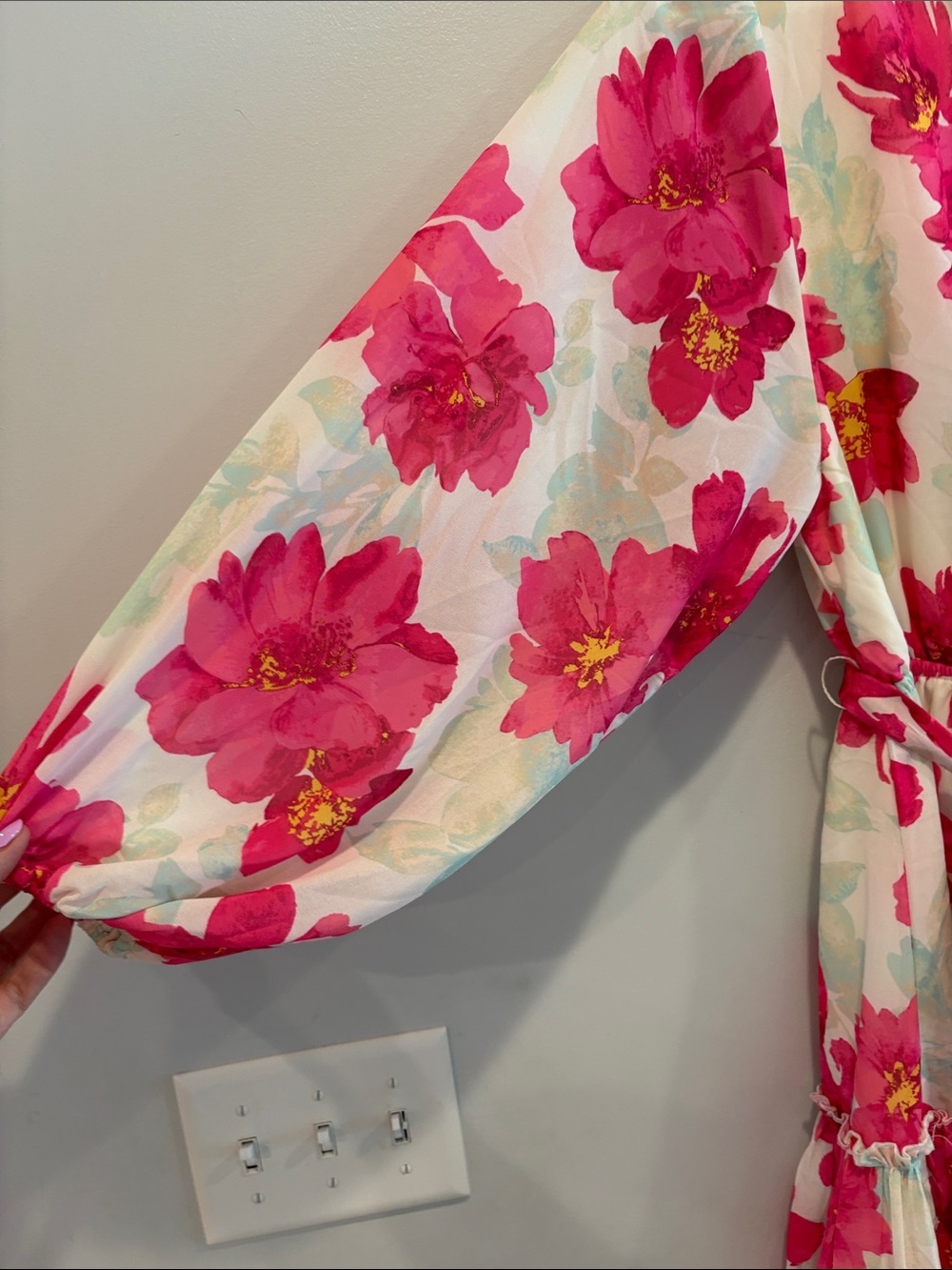 Flying Tomato White Dress with Hot Pink Floral Print ptp 15 1/2 - Picture 5 of 8